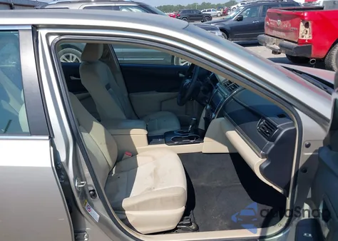 2013 Toyota Camry Le z USA, uszkodzony, nr VIN 4T4BF1FK6DR325435